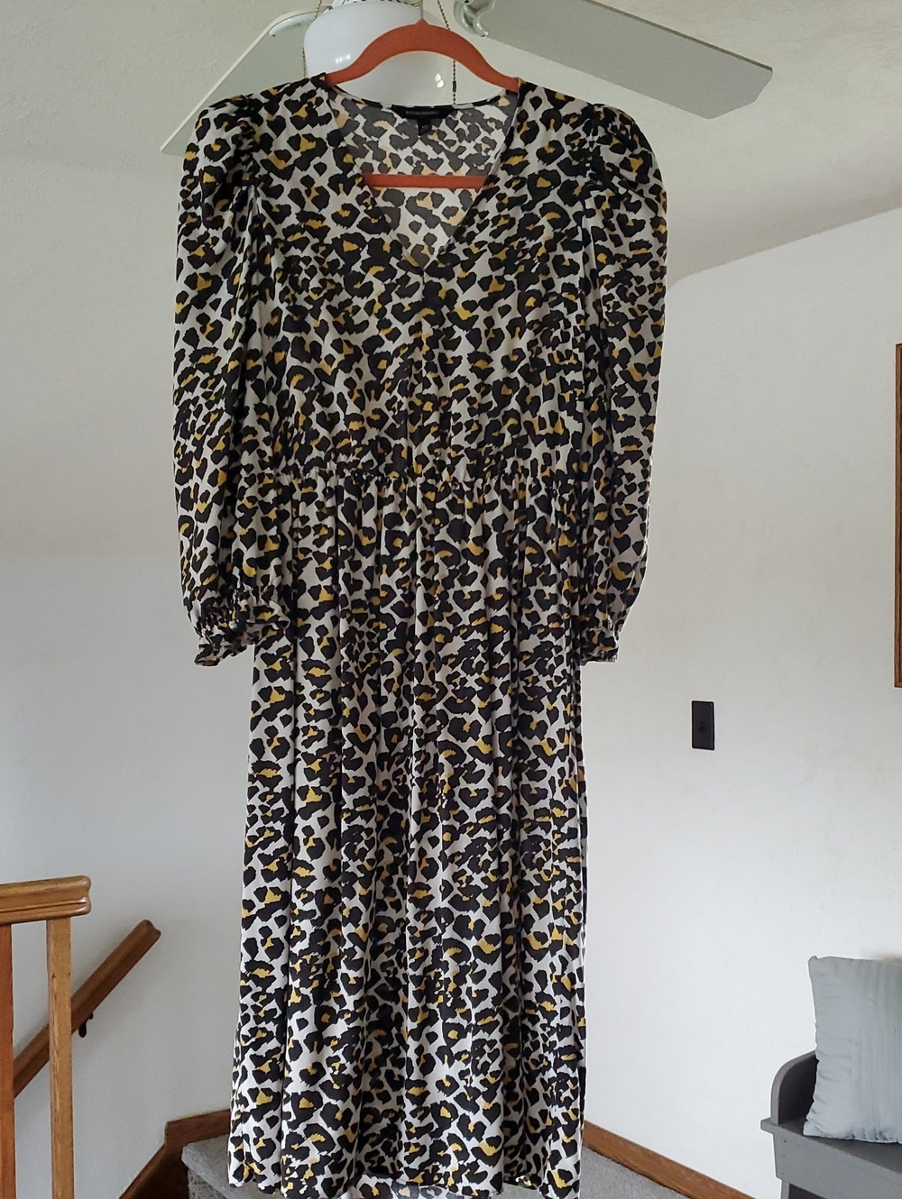 Banana Republic Leopard Print V-Neck Midi Dress - Black & Tan